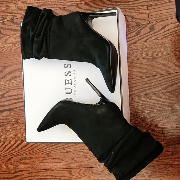 Guess Suede Stiletto Scrunched Booties. Backy - Picture 15 of 16